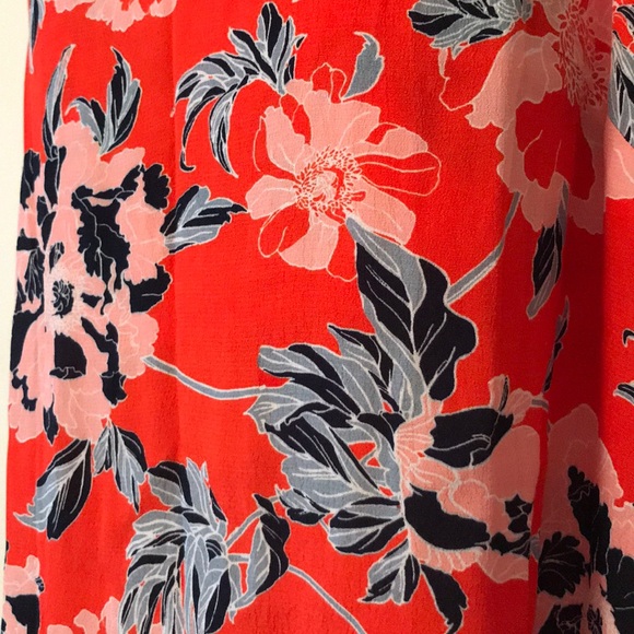 Bright & Fun Spring/Summer Dress - Picture 2 of 5